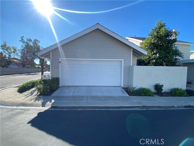 Photo - 24 Woodpine Dr