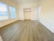 Photo - 457 Witmer St