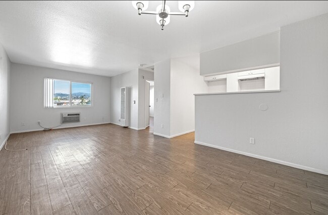 Photo - 646 N. Juanita Ave