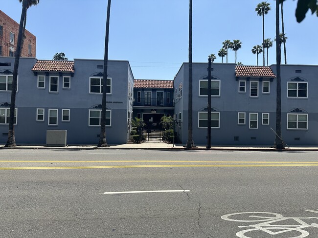 Photo - 5740 Franklin Ave Unit 203