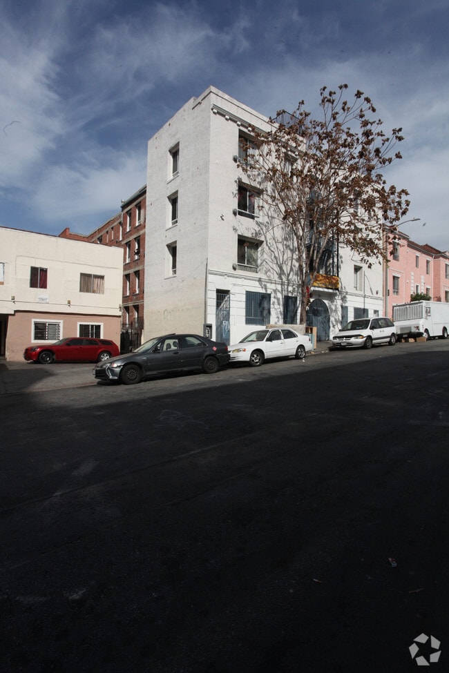 Building Photo - Westland @ Union Rental