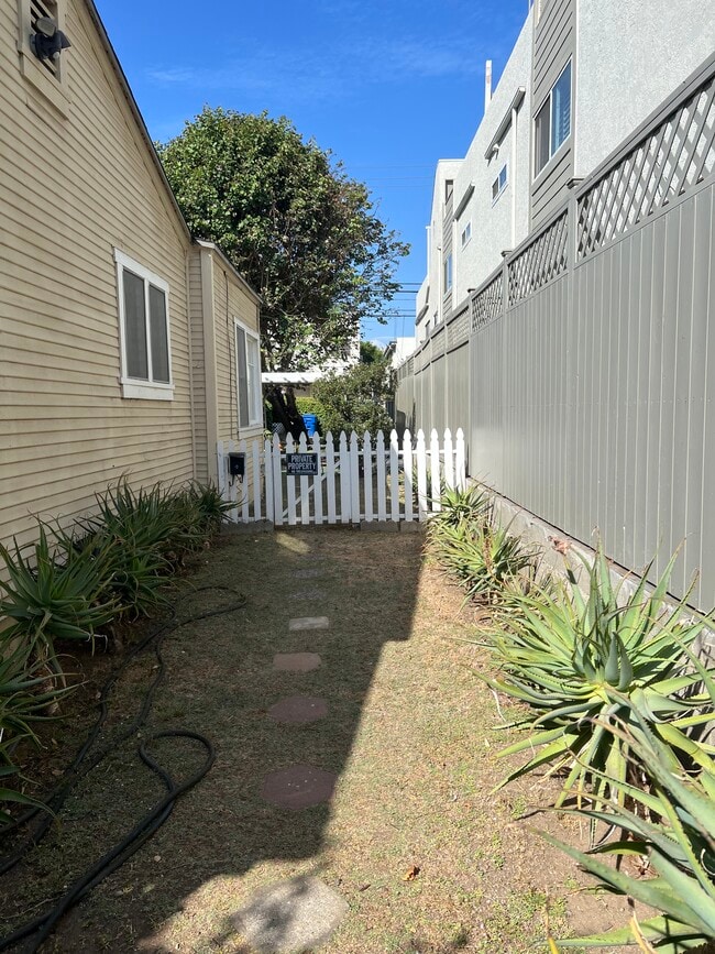 Photo - 1233 22nd St Unit 1233 22nd st  b