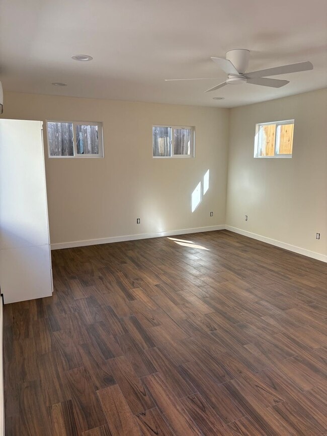 Photo - 609 Sunset Dr Unit B