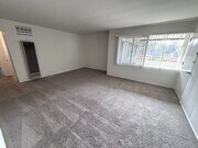 Photo - 305 California Blvd