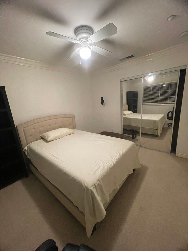 Photo - 1927 Fremont Ave