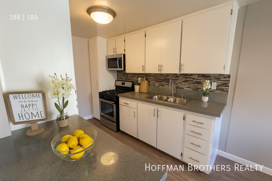 Photo - 291 Avocado St Unit 9