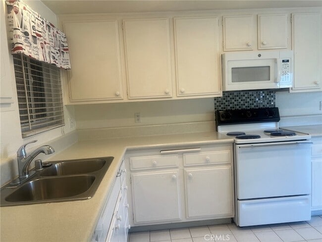 Photo - 3111 Via Serena S Unit D