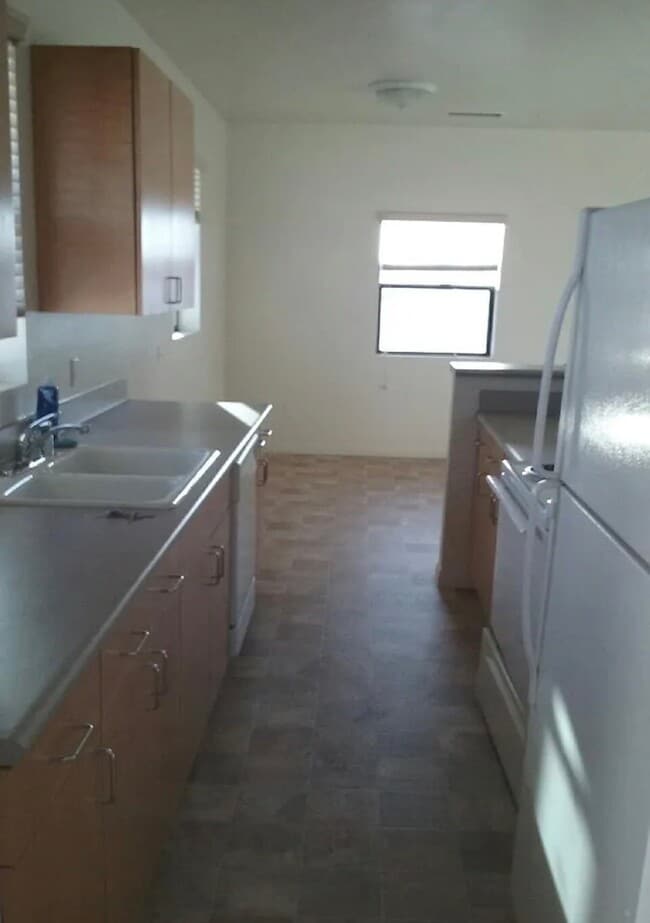 Photo - 3305 E Palmdale Blvd Unit 1