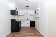 Photo - 2 BR 1 BA in Hemet. Unit in a single story...