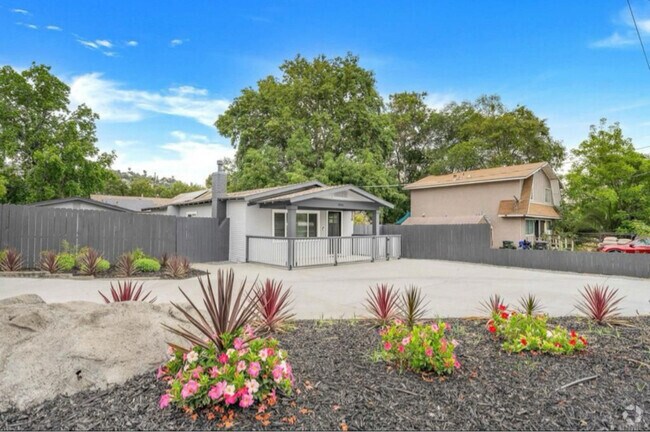 Building Photo - 8806 Lamar St Rental