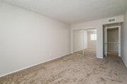Photo - 220 E Live Oak St Unit 2