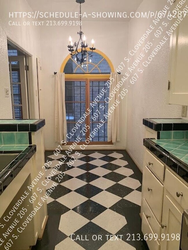 Photo - 607 Cloverdale Ave