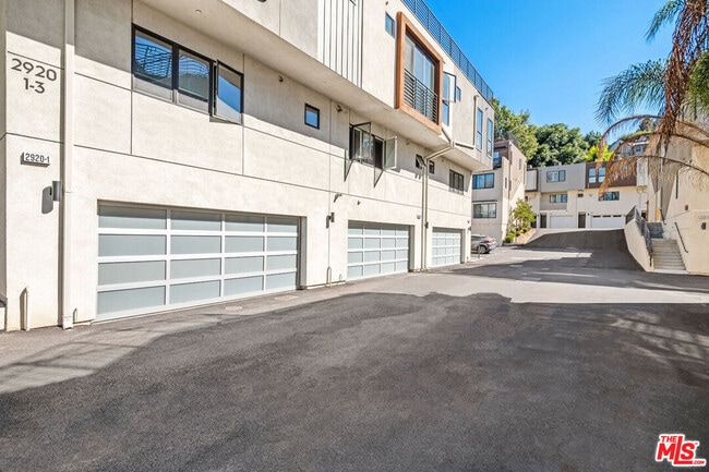Building Photo - 2920 Rowena Ave Unit 2 Rental