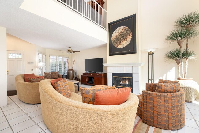 Photo - 260 Vista Royale Cir E