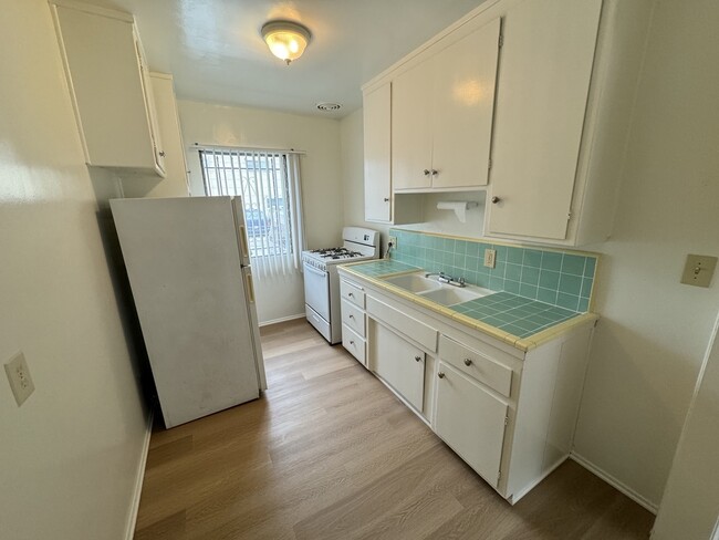 Photo - 5102 Inglewood Blvd