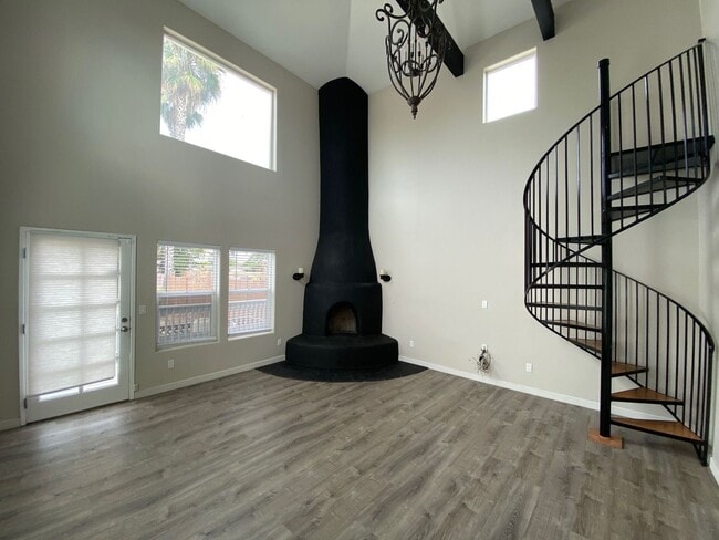 Photo - Renovated! AMAZING Pool+Spa!