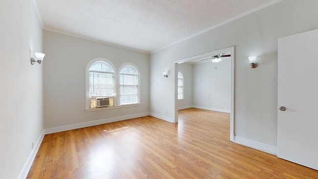 Photo - 21 Westminster Ave