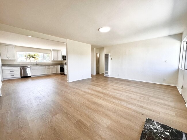 Photo - 7031 Sowell Ave