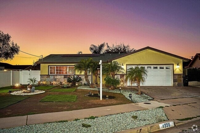 Building Photo - Cul-De-Sac Location, beautiful single leve... Rental