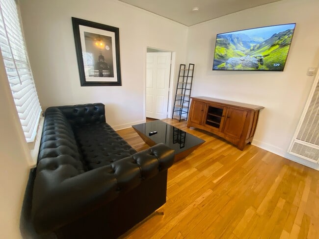 Photo - 7417 Fountain Ave