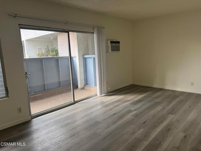 Photo - 13507 Victory Blvd Unit 11