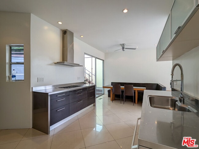 Photo - 6767 Whitley Terrace