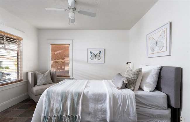 Photo - 127 N Grand St