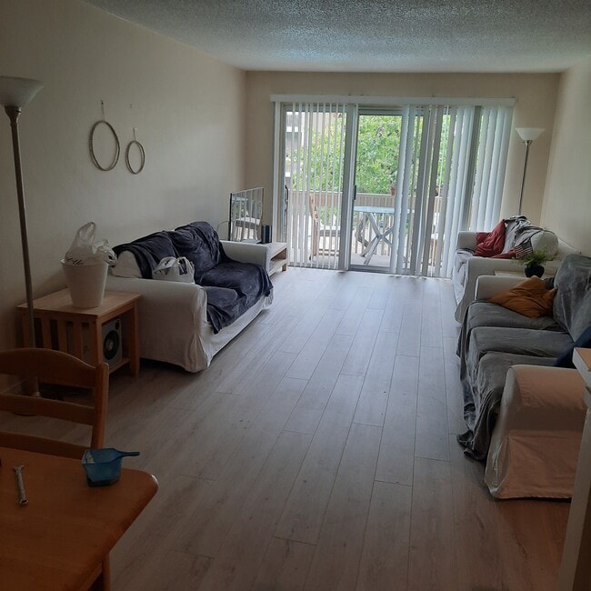 Building Photo - 1855 Diamond St Unit 5-213