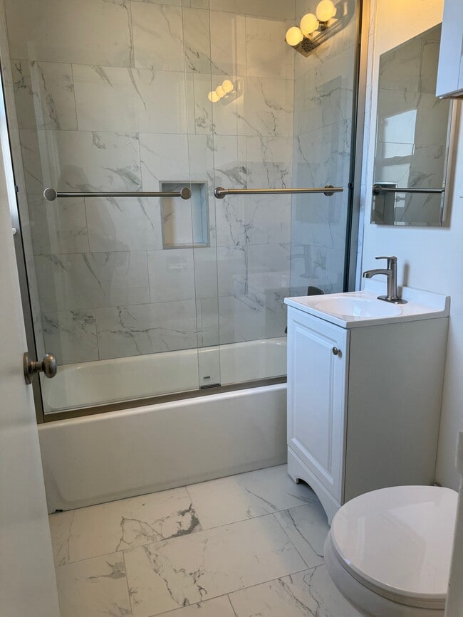 Photo - 1336 Berkeley St