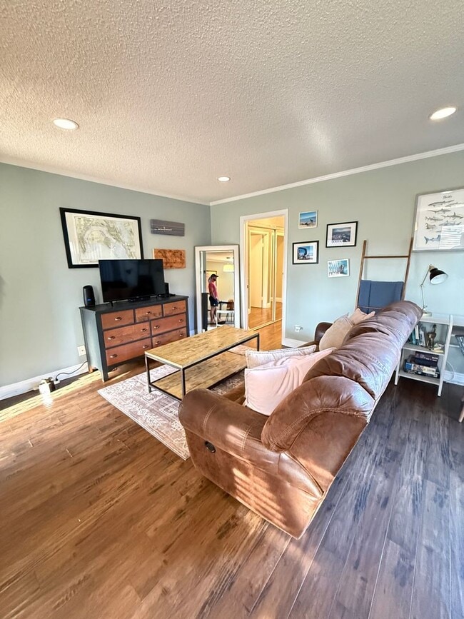 Photo - Centrally located Mission Valley 2 bedroom condo