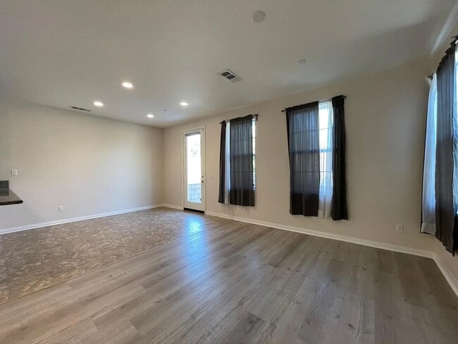 Photo - 6943 E Riverside Dr