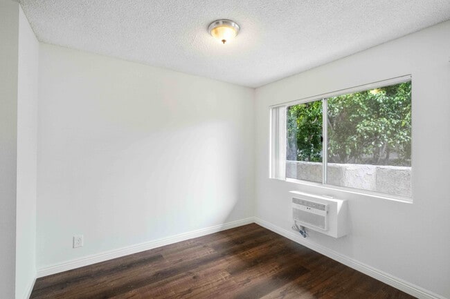Photo - 3637 Glendon Ave