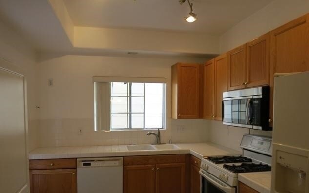 Photo - 17726 Kinzie St