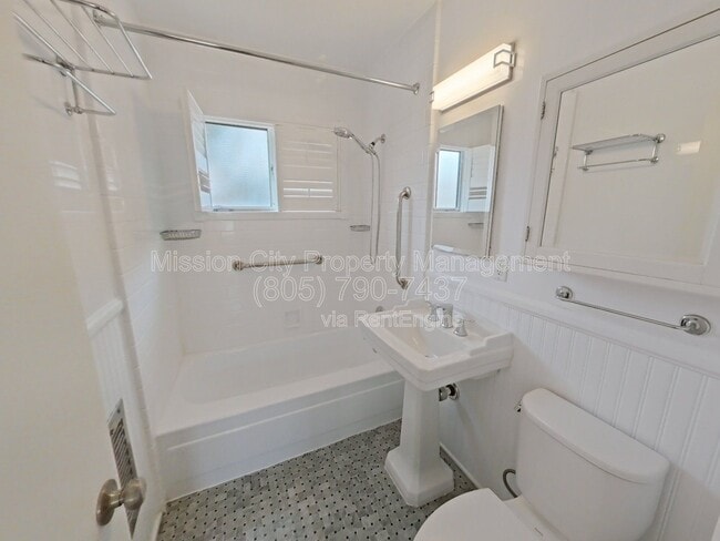 Photo - 1132 Olive St