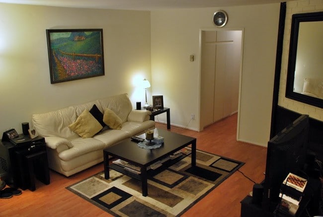 Living room (w/furniture) - 1730 Camden Ave Unit 104
