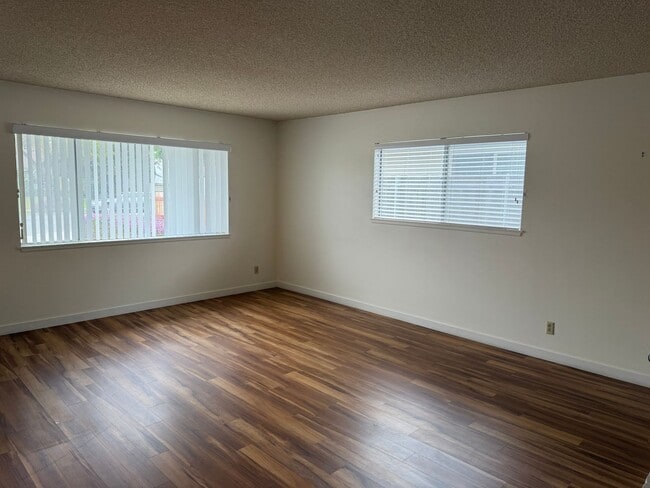 Photo - Mid century 4+2 bedroom house near Ventura College