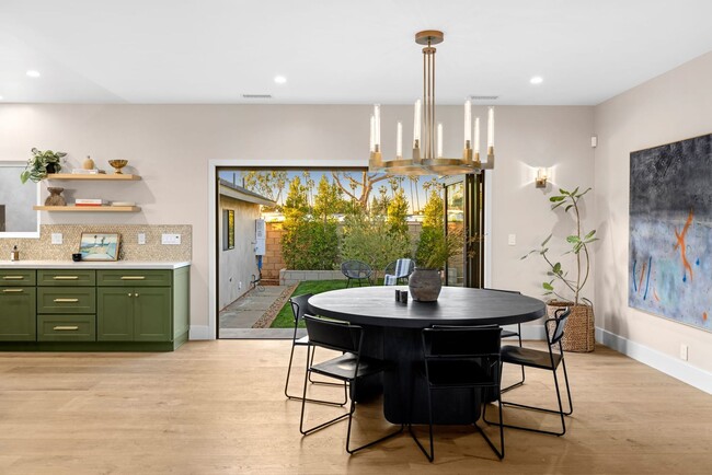 Photo - Eastside Gem - Fully Remodeled Modern Contemporary on Coveted Horseshoe Street
