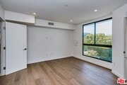 Photo - 328 N Maple Dr Unit 303