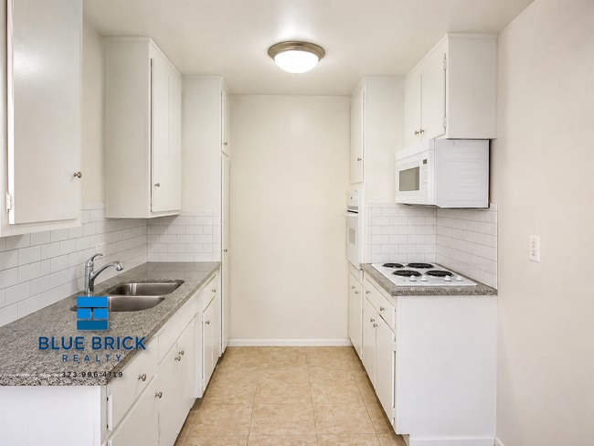 Photo - 11840 Kittridge St Unit 6
