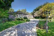 Photo - 1601 Highland Oaks Dr House