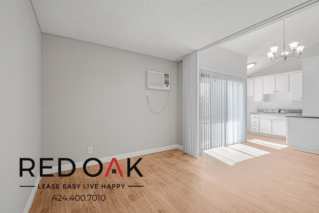 Photo - 8614 Woodley Ave Unit 318