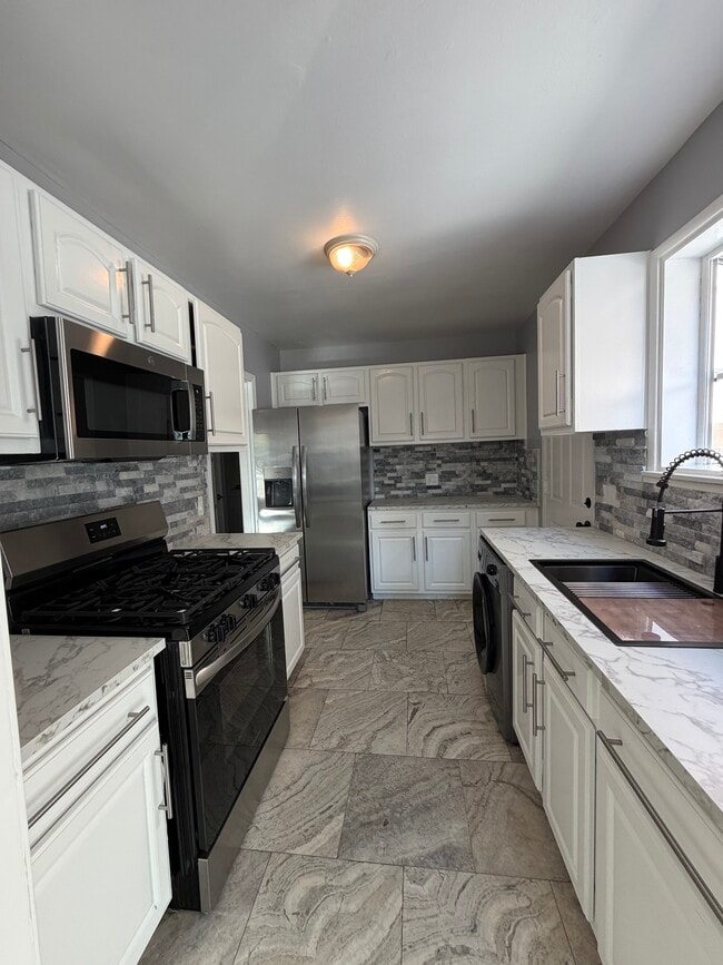 Photo - 2519 190th St