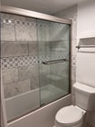 Updated tub/shower - 3005 Main St Unit 507