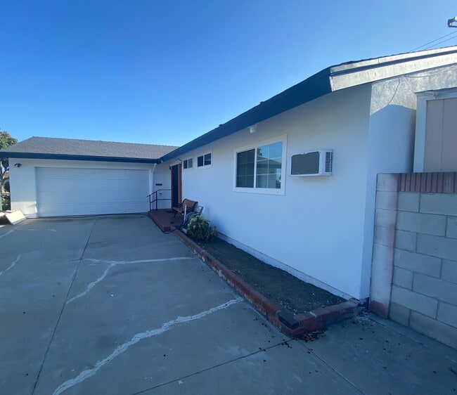 Photo - 12614 Renville St House