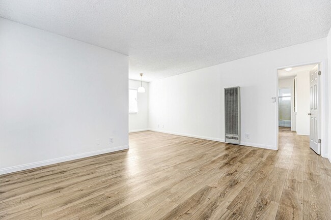 Photo - 1314 Euclid St Unit 11