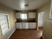 Photo - 536 W Marshall Blvd