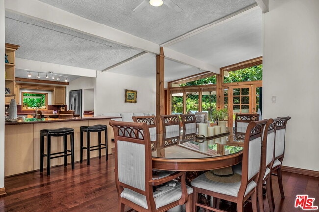 Building Photo - 3447 Vista Haven Rd