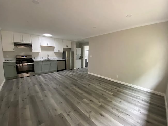 Photo - 1249 Center Ave Unit B