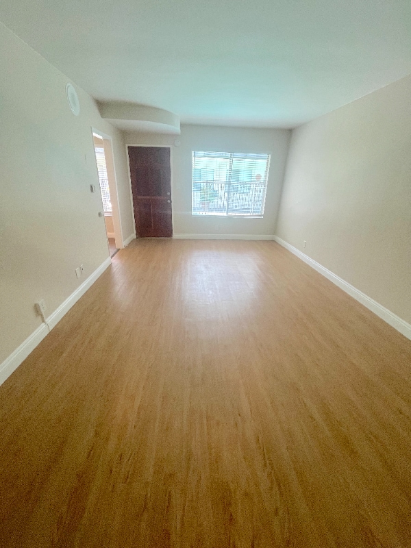 Photo - 2115 Placentia Ave Unit 14