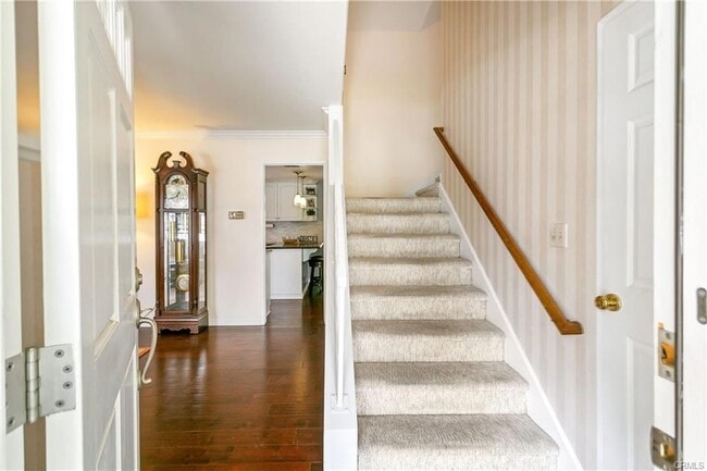 Photo - 17353 Elm St